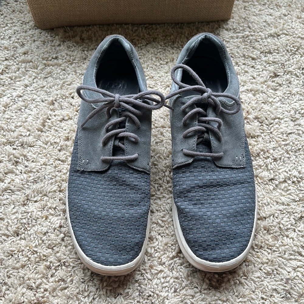 Men’s Ugg woven shoe size 12